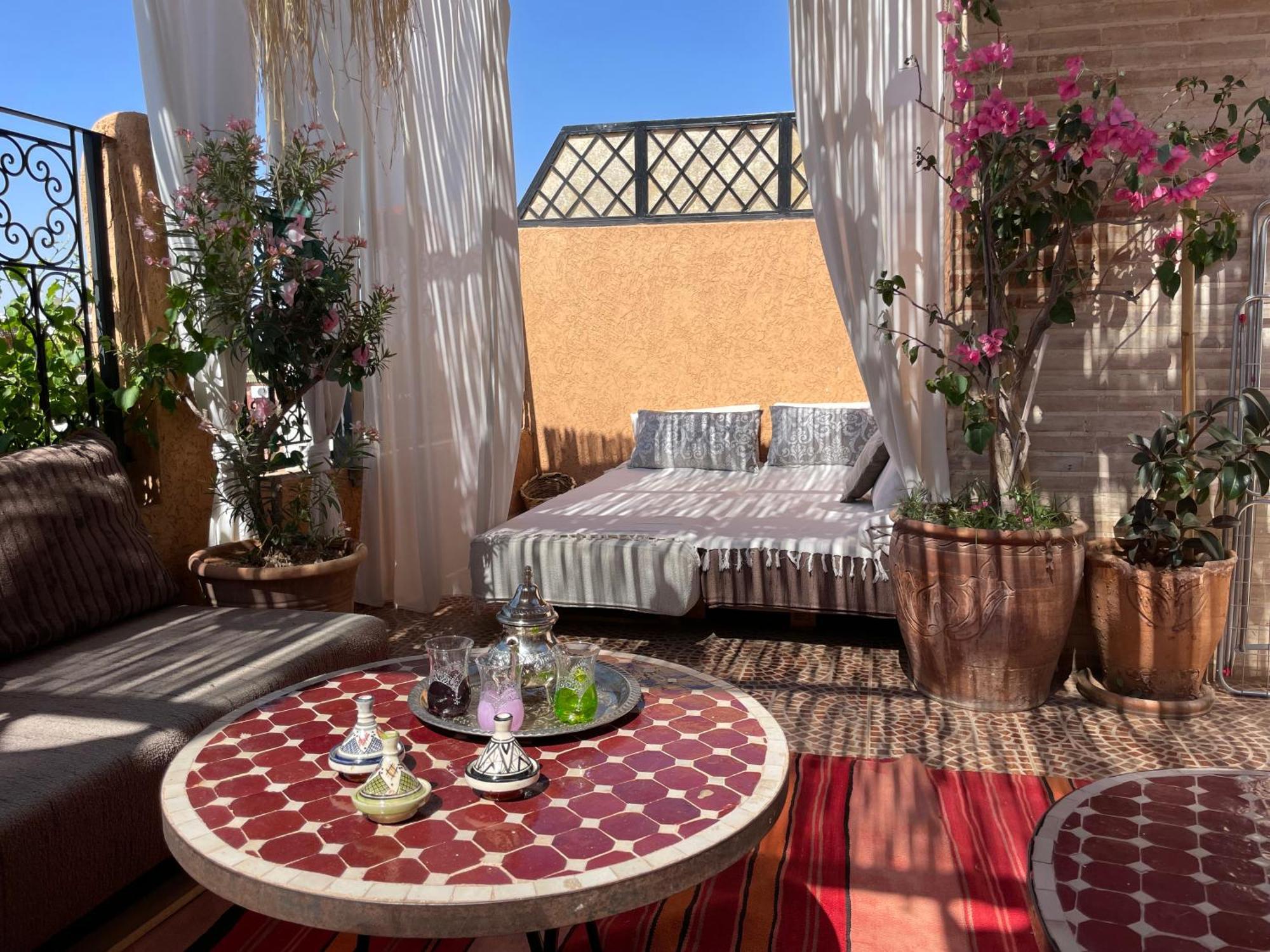 Riad Palmier Fleuri マラケシュ エクステリア 写真